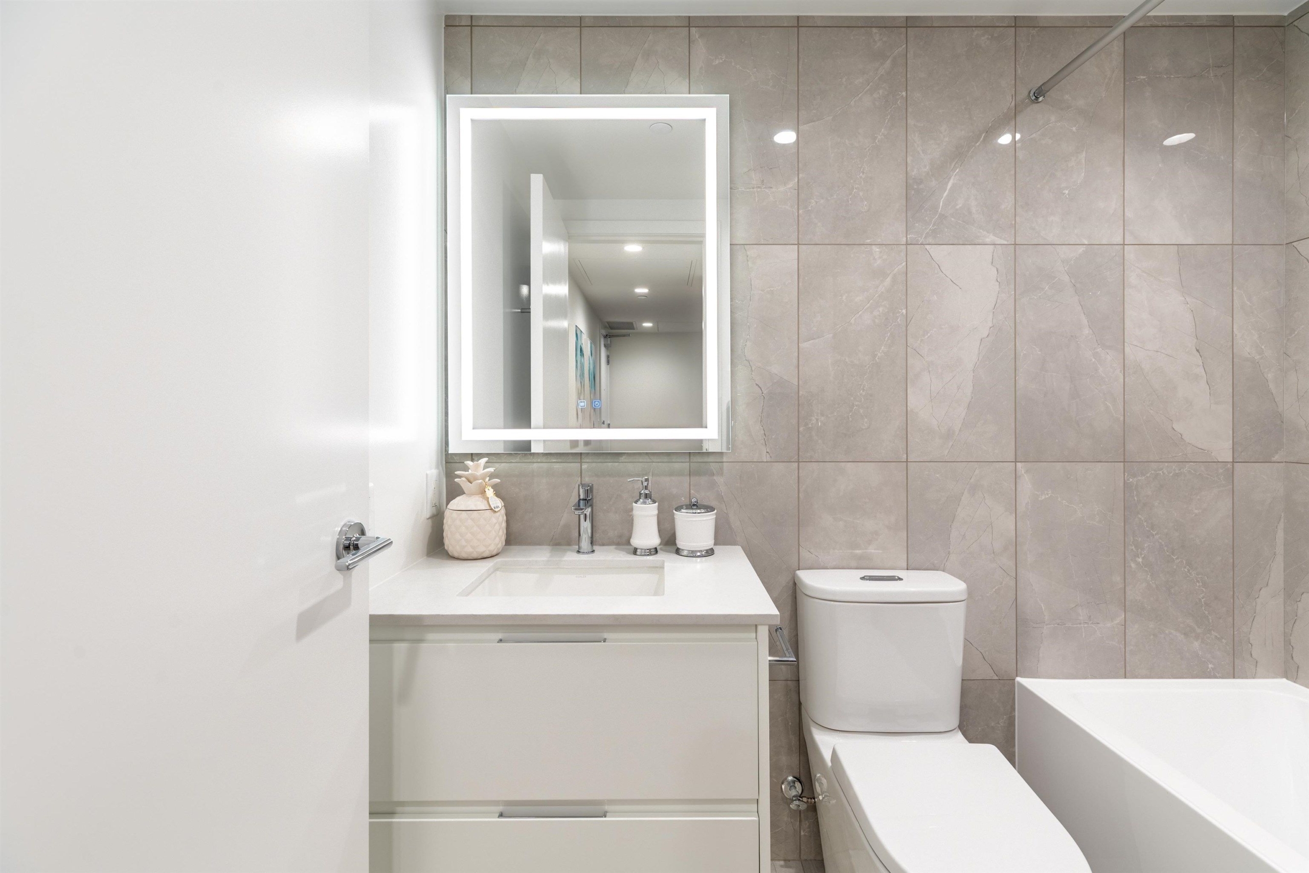 1306 5685 HALLEY AVENUE, Burnaby BC V5H 0L9