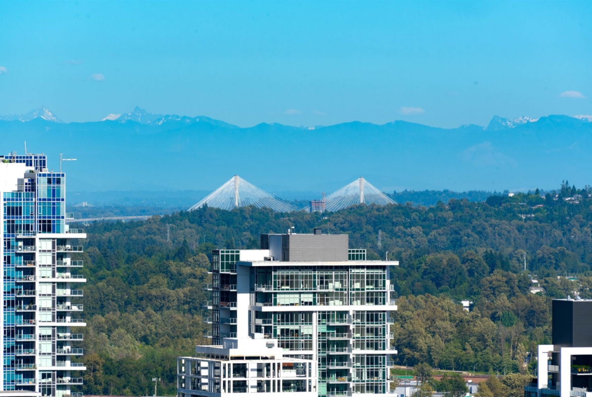 3807 4168 Lougheed Highway
