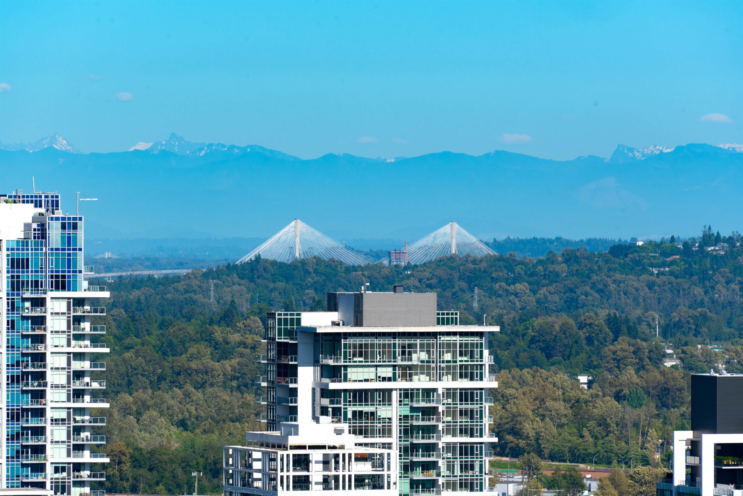 3807 4168 Lougheed Highway