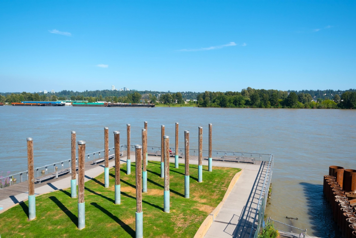 4004 680 Quayside Drive