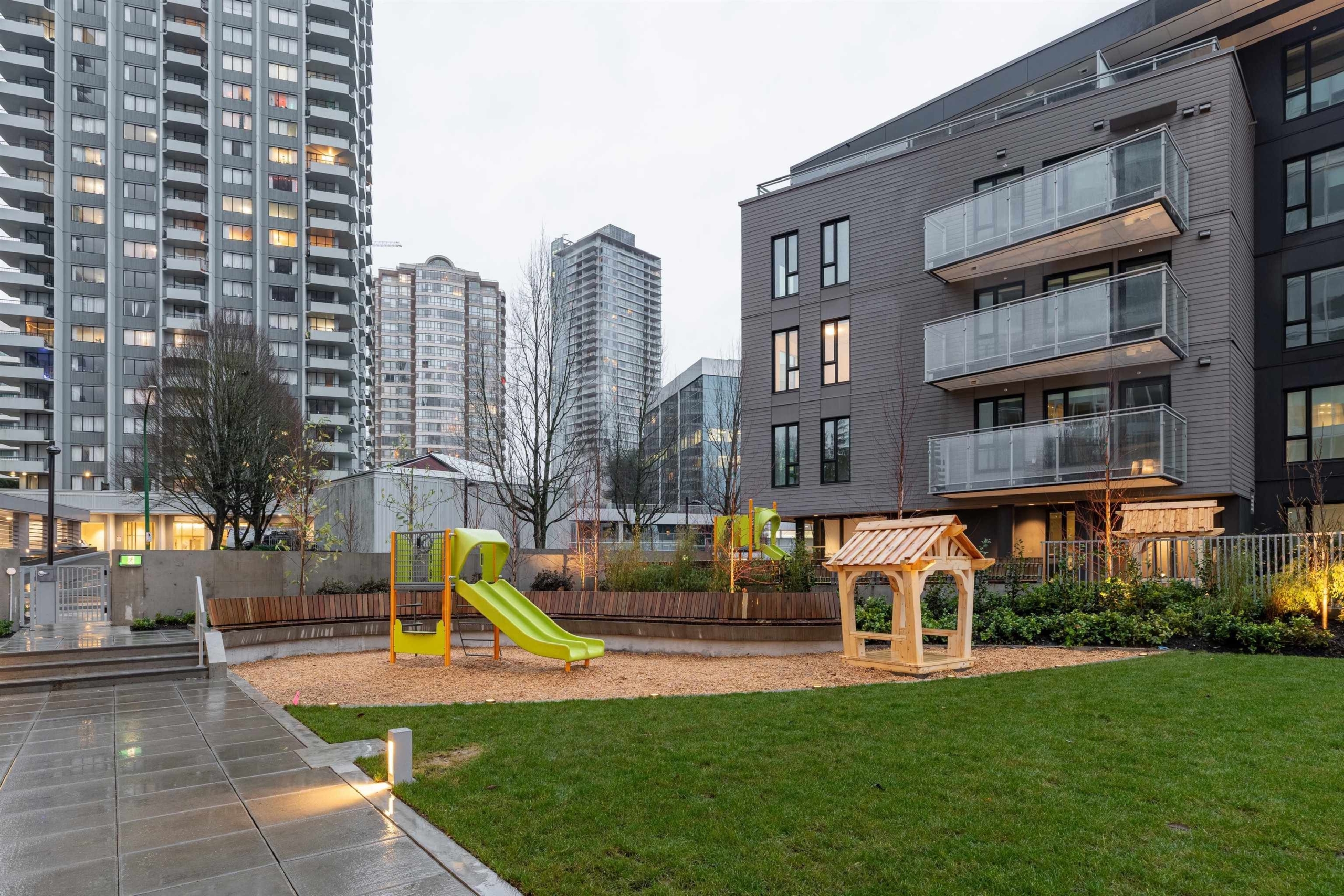 1306 5685 HALLEY AVENUE, Burnaby BC V5H 0L9