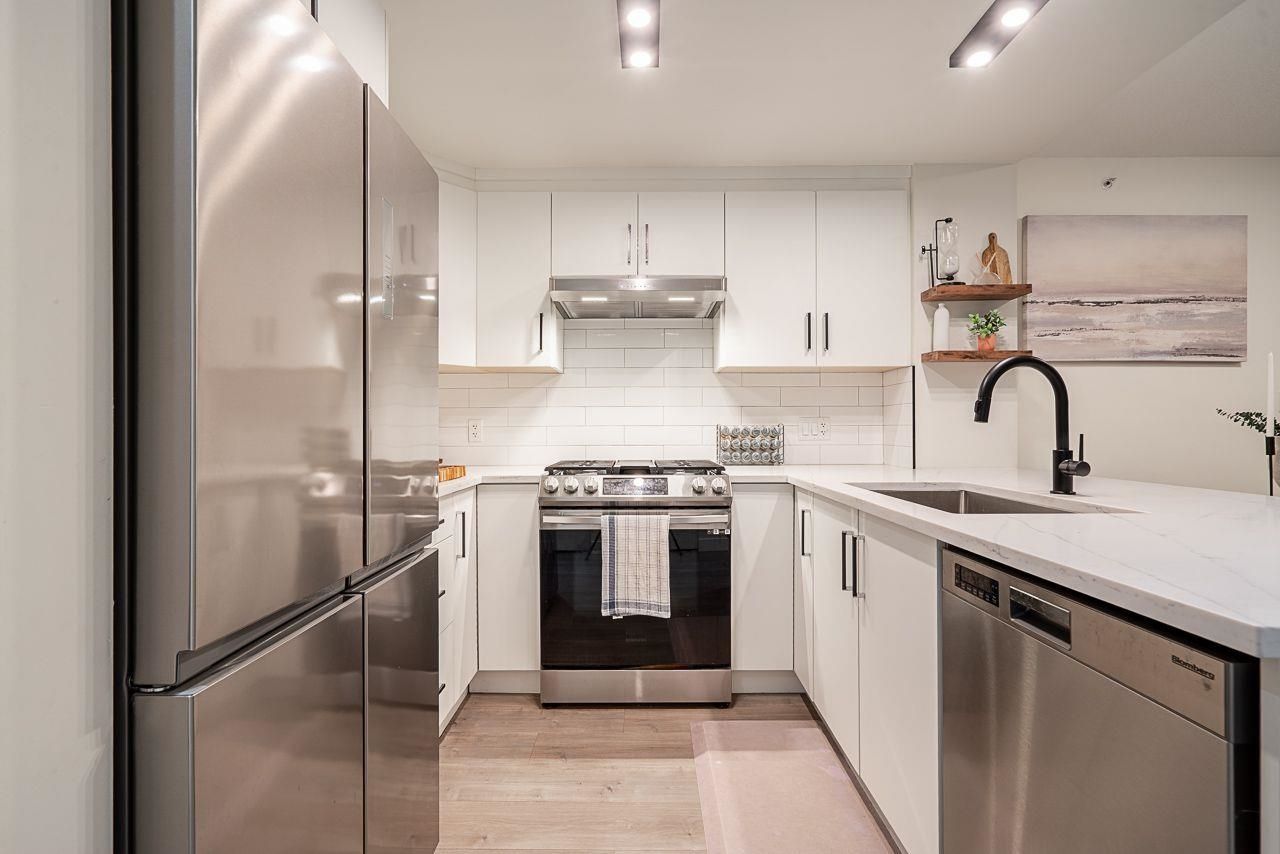 2903 2289 YUKON CRESCENT, Burnaby BC V5C 0B2