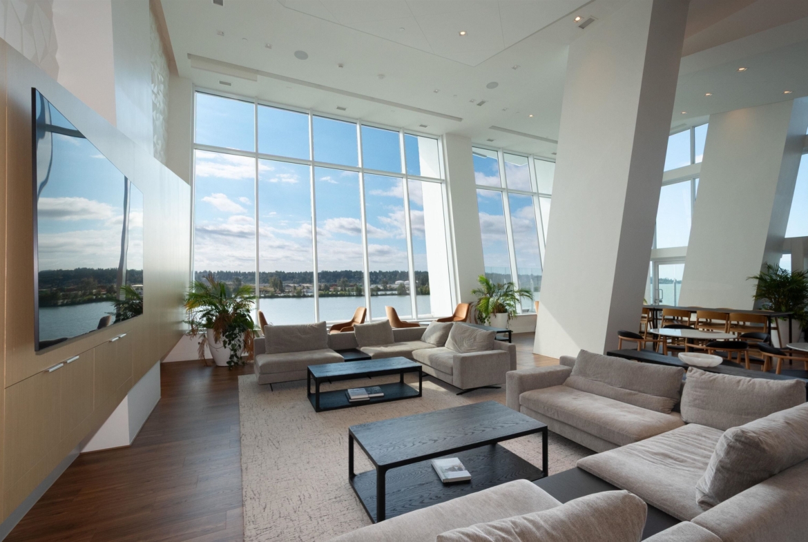 4004 680 Quayside Drive