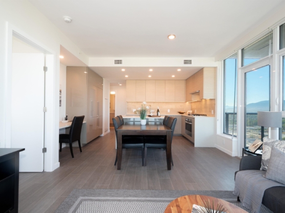 3807 4168 Lougheed Highway