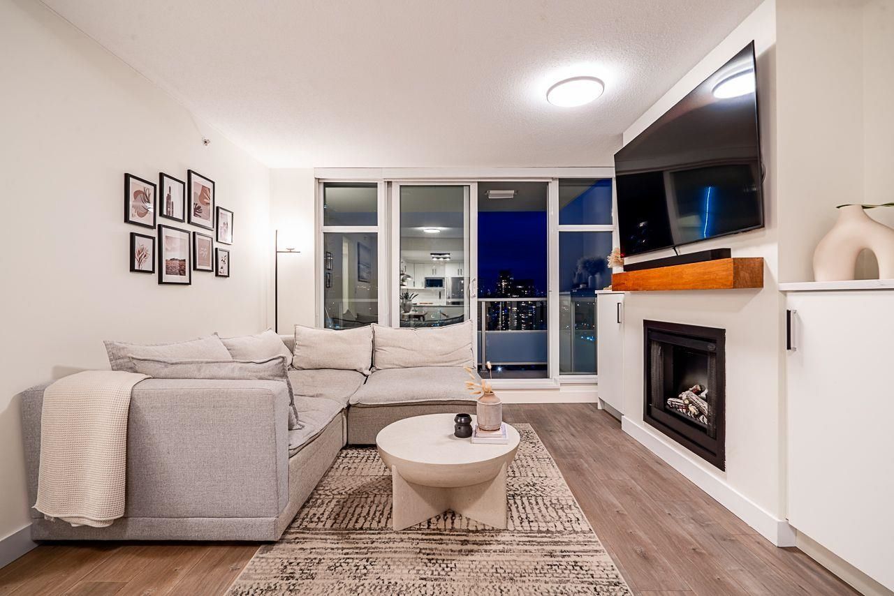 2903 2289 YUKON CRESCENT, Burnaby BC V5C 0B2