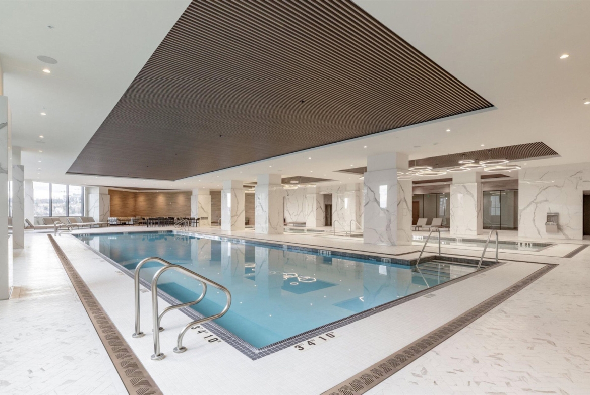 3807 4168 Lougheed Highway