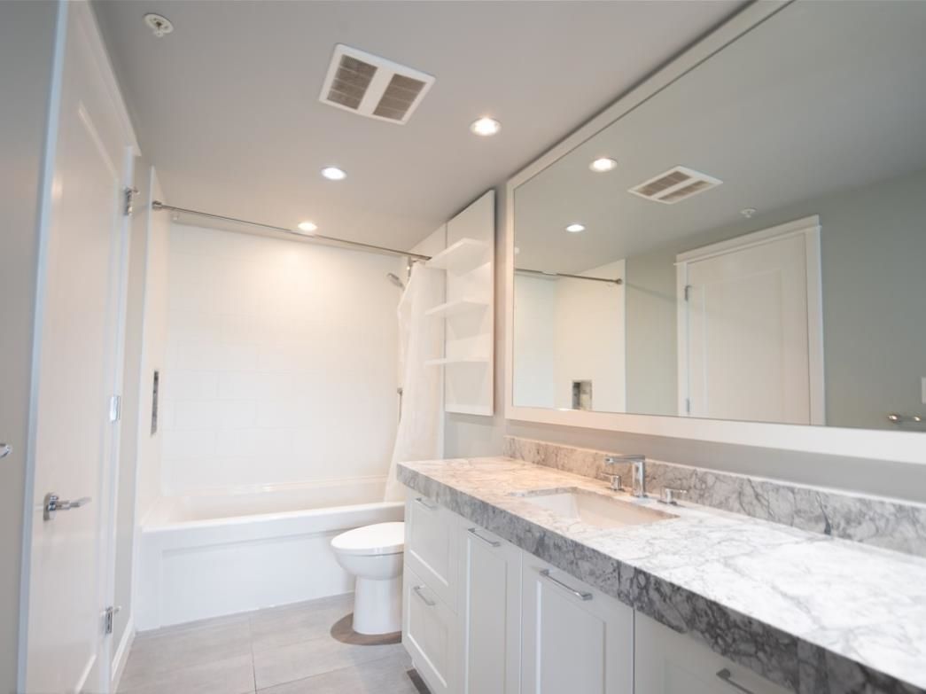 520 COMO LAKE AVENUE, Coquitlam BC V3J 0E8