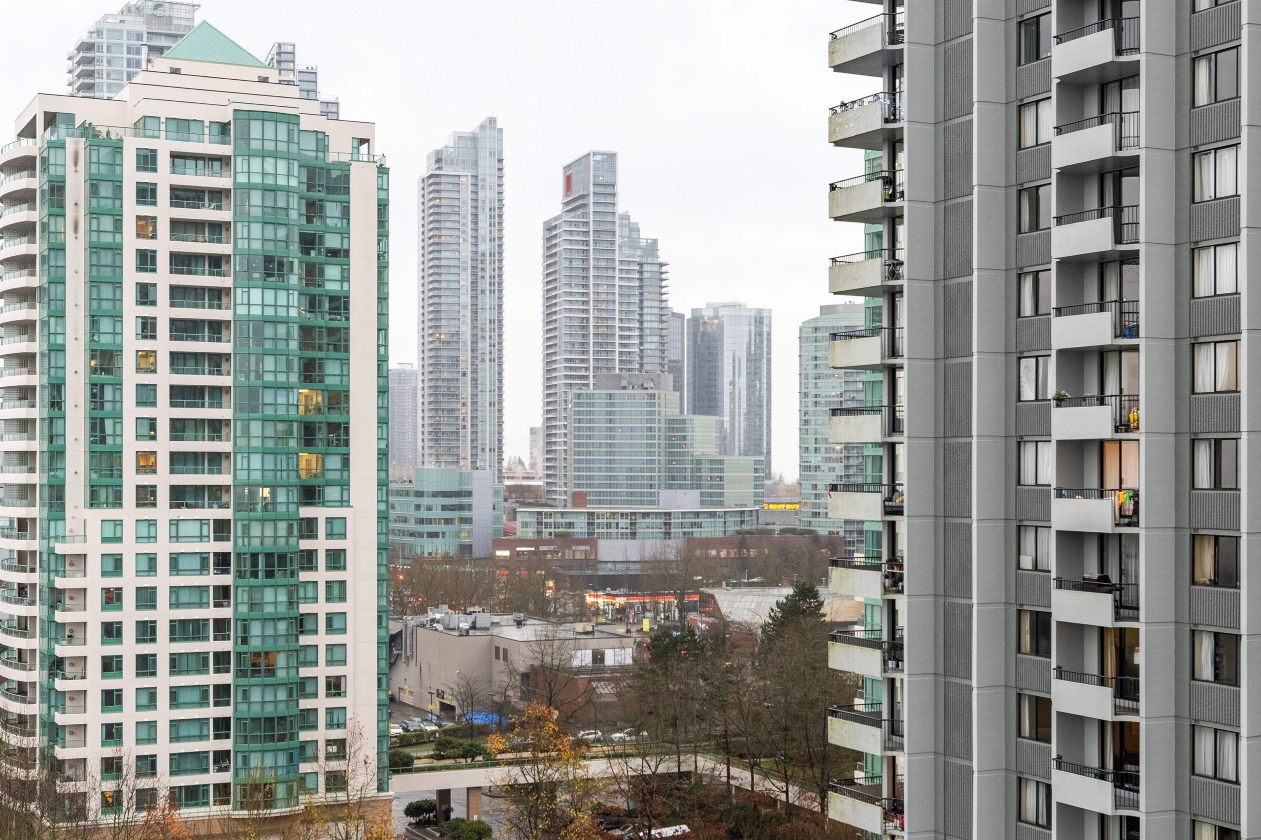 1306 5685 HALLEY AVENUE, Burnaby BC V5H 0L9