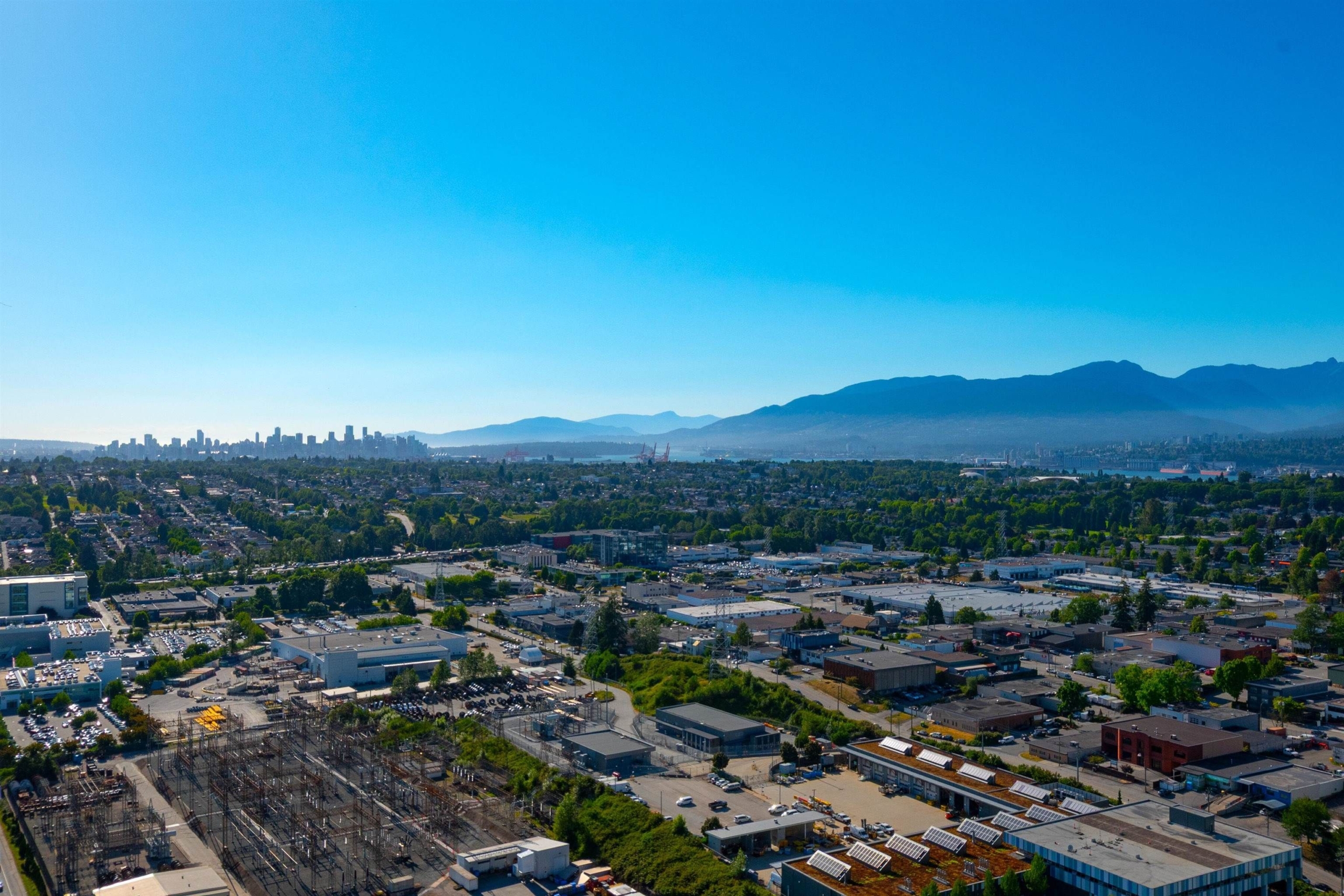 3807 4168 Lougheed Highway