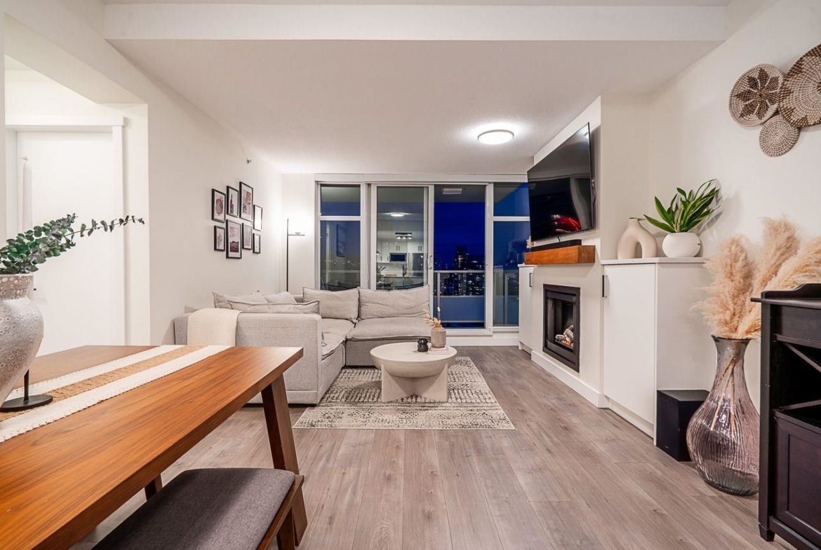 2903 2289 YUKON CRESCENT, Burnaby BC V5C 0B2