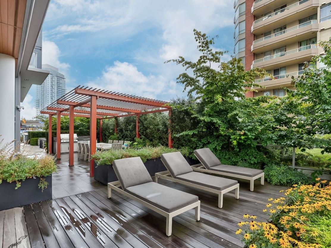7bf9ea8b37b67f29e7f2ee5f8407715e 520 COMO LAKE AVENUE, Coquitlam BC V3J 0E8
