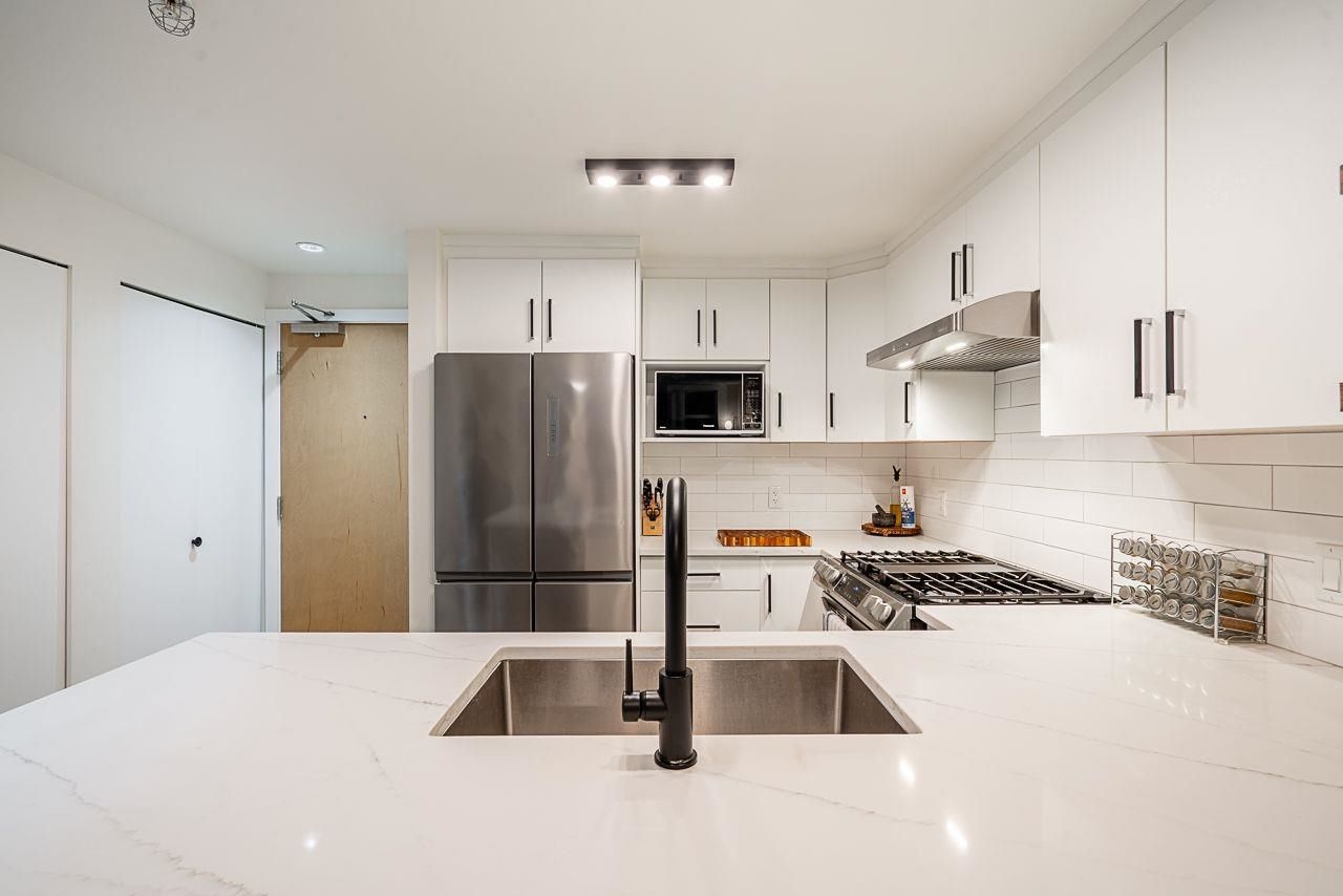 2903 2289 YUKON CRESCENT, Burnaby BC V5C 0B2