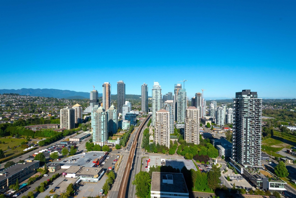 3807 4168 Lougheed Highway