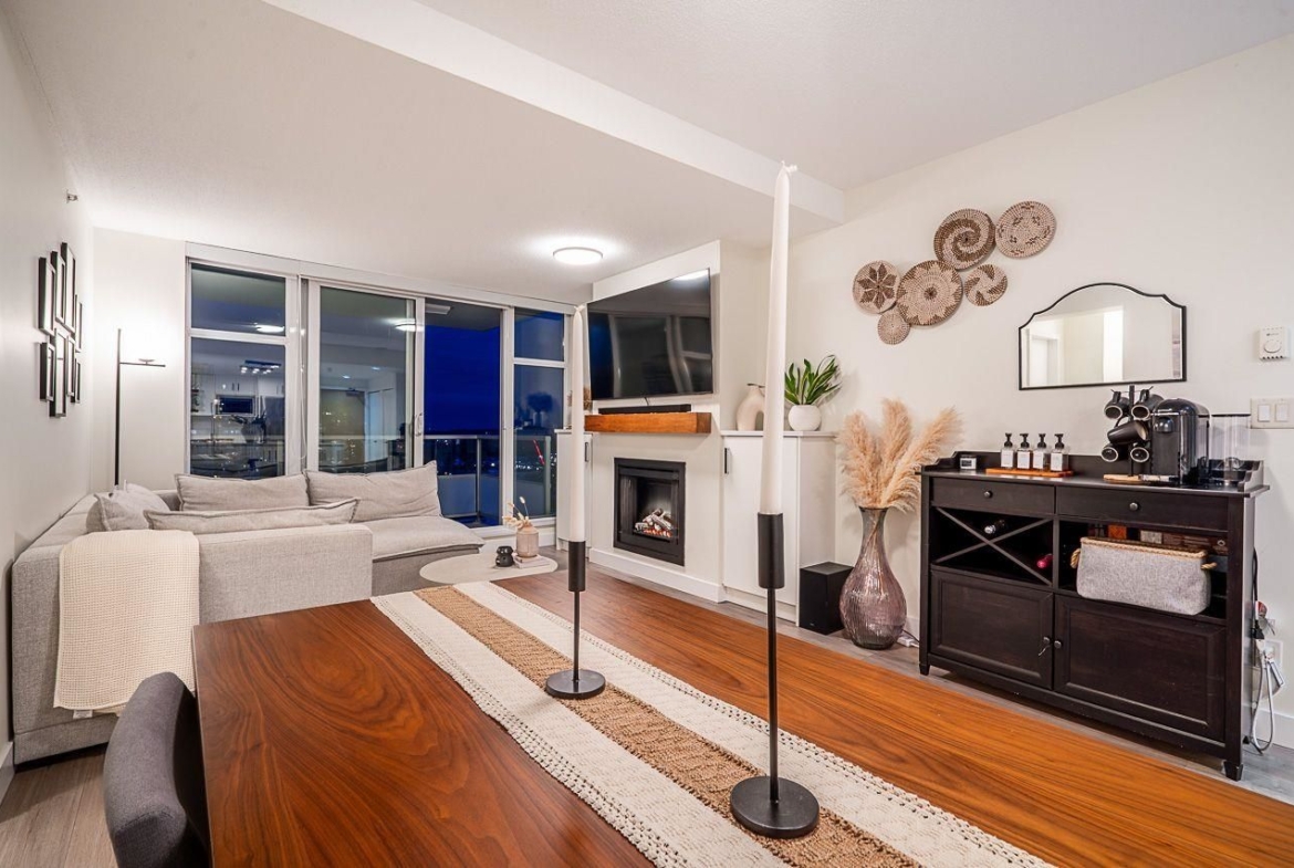 2903 2289 YUKON CRESCENT, Burnaby BC V5C 0B2