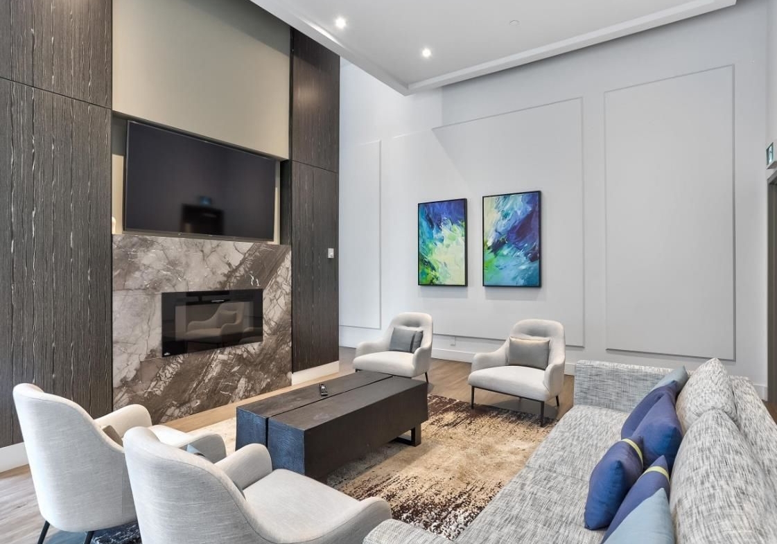 520 COMO LAKE AVENUE, Coquitlam BC V3J 0E8