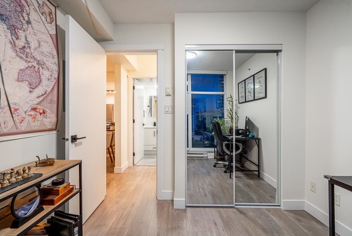 2903 2289 YUKON CRESCENT, Burnaby BC V5C 0B2