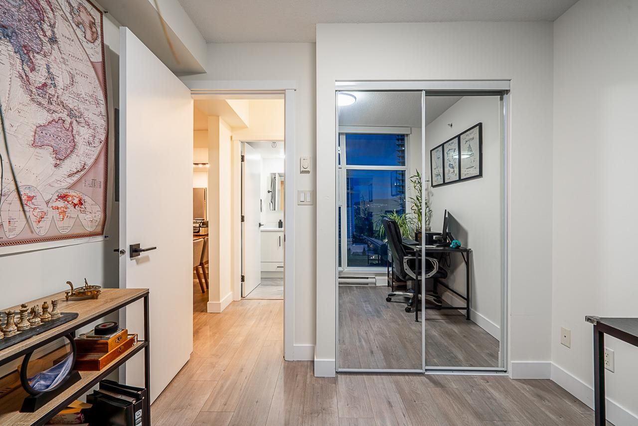 2903 2289 YUKON CRESCENT, Burnaby BC V5C 0B2