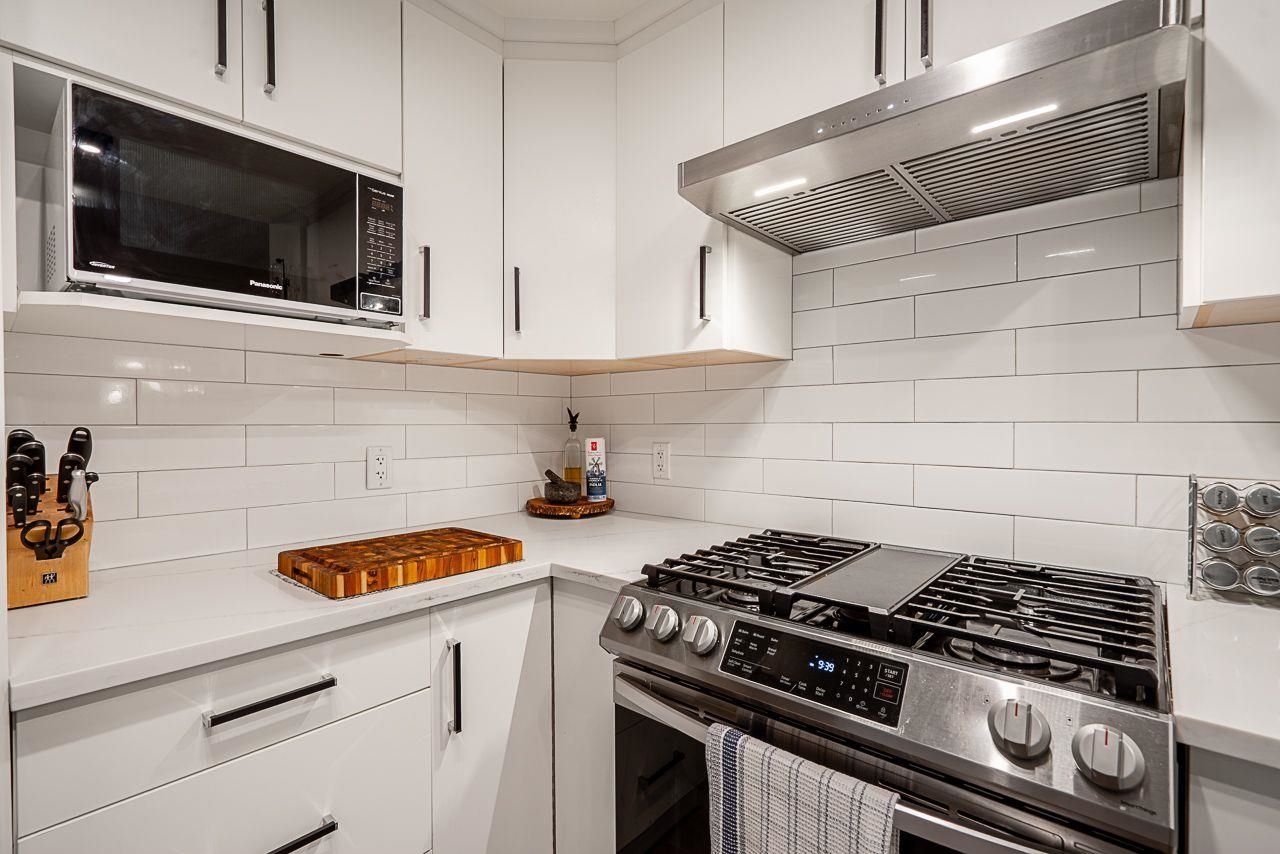 2903 2289 YUKON CRESCENT, Burnaby BC V5C 0B2
