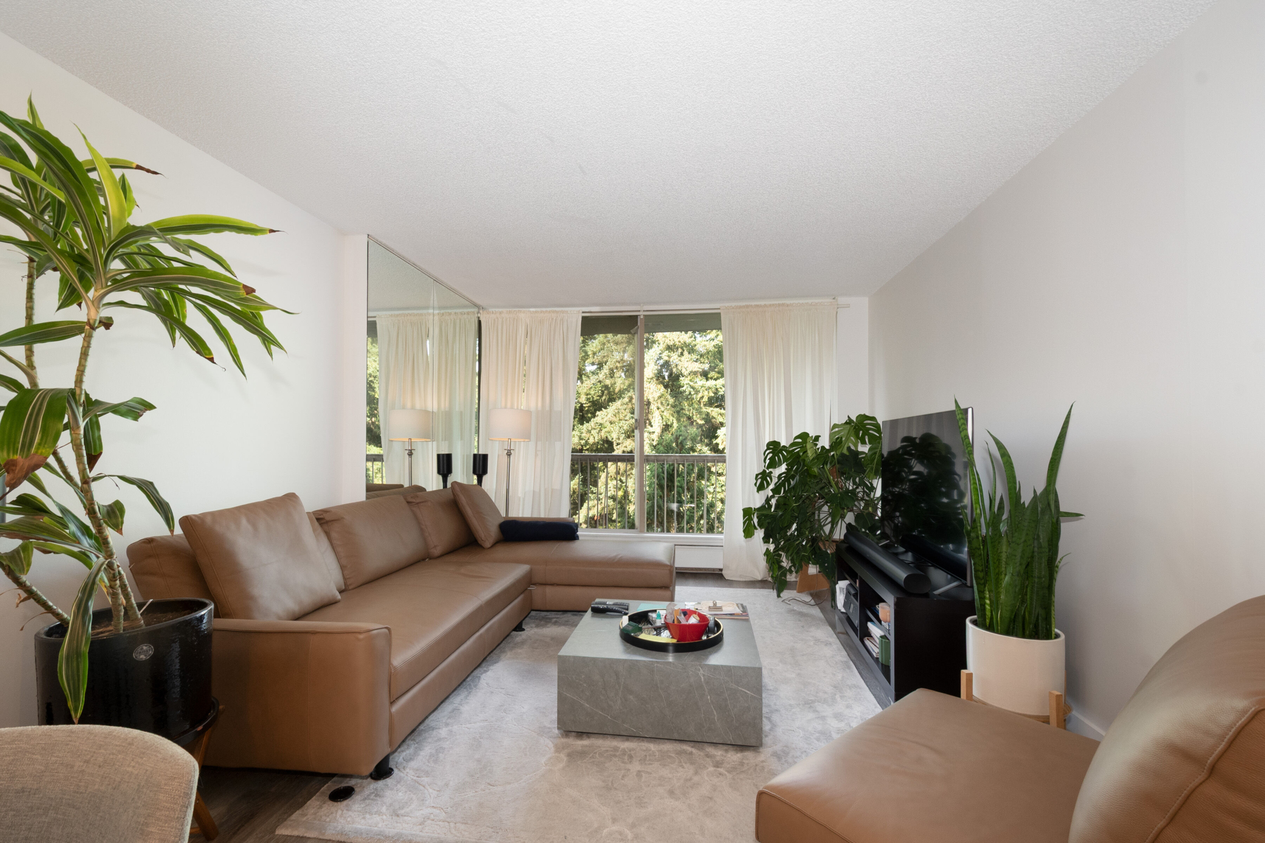 901-2020 Fullerton Avenue 901-2020 Fullerton Avenue, North Vancouver BC V7P 3G3