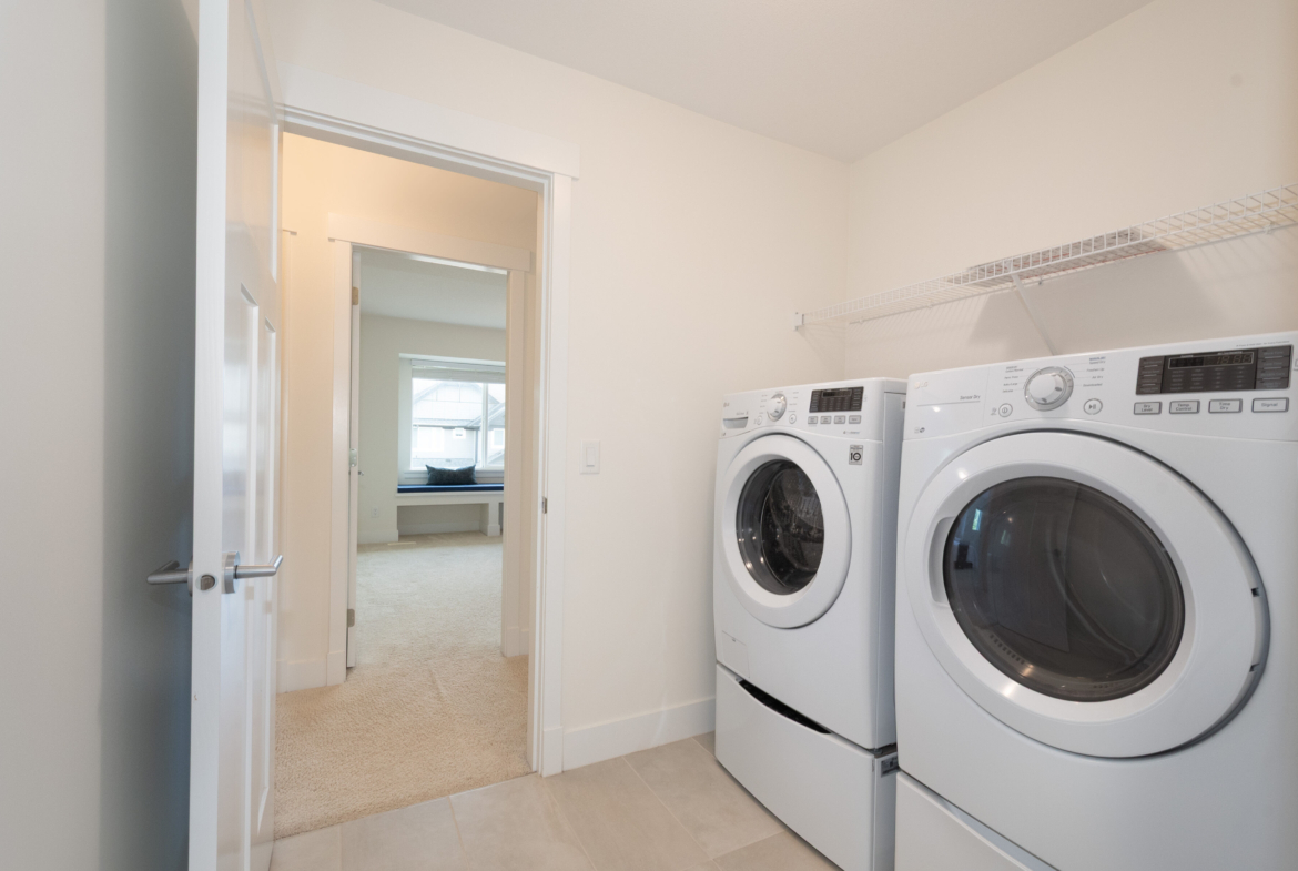 20461 83A Avenue, Langley BC V2Y 0S2