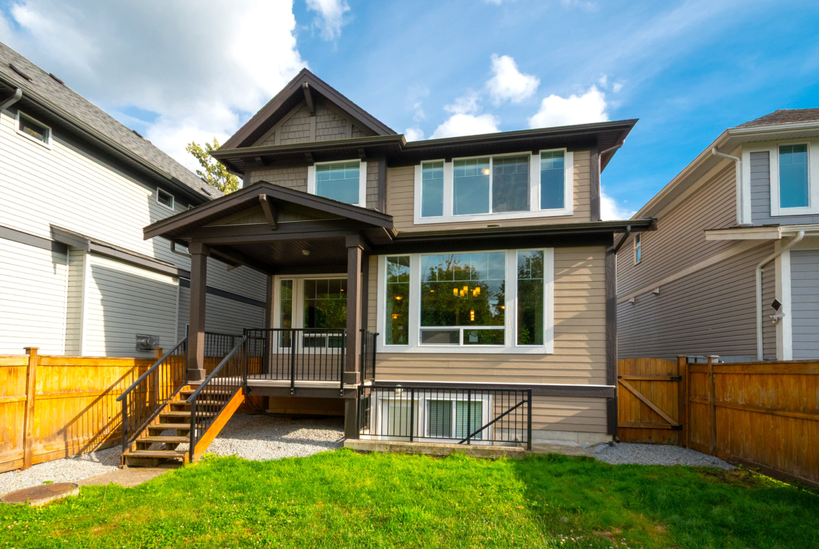 20461 83A Avenue, Langley BC V2Y 0S2